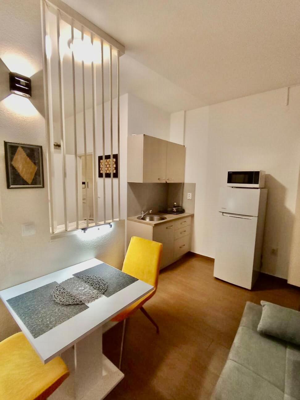 Studio Apartment With Pool Pula Exterior foto
